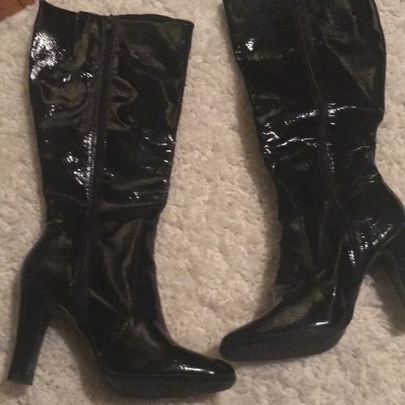 Boots - Picture 3 of 3